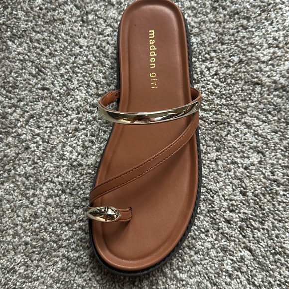 Madden Girl Caribbean Paris Strappy Sandals with Gold Toe Ring - Picture 3 of 6